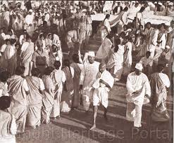 Karachi Session Of Congress 1931 In Which Mahatma Gandhi Was Authorized To Represent The Congress In The R Indian Legends Indian History Mahatma Gandhi Photos