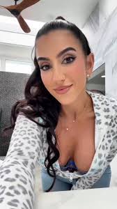 @lenatheplugs video Tweet