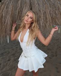 Anna Lore-Dana Bron - Free nude pics, galleries & more at Babepedia