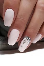 30 Stylish White Nail Designs Bridal Ideas Wedding Forward In 2020 Wedding Nail Art Design Simple Wedding Nails Nail Art Wedding