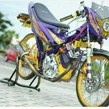 Siapa yang tidak kenal dengan motor yang satu ini. Modifikasi Suzuki Satria Fu Steemkr