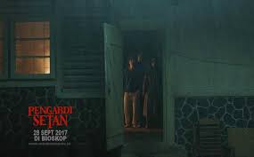 After the death of rini's mother, something is disturbing her family. Pengabdi Setan Bakal Ditayang Lewat Di Malaysia