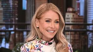 Kelly Rohrbach everyone looking so pretty ☺️😍 #KellyRohrbach #model