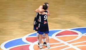 J'ai repris avec mon club depuis 15 jours. Basket Celine Dumerc L Eternelle Capitaine Des Braqueuses L Express