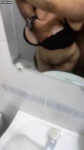 Indian Lovers Having Sex At Bar Toilet - EPORNER
