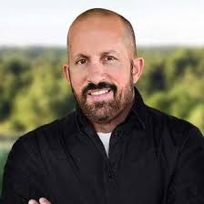 Dan Perez's Instagram, Twitter & Facebook