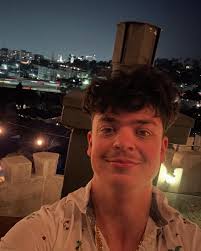 I turned 24 today 🎂🥳 🎉