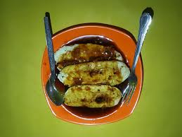 Lempeng adalah kue dadar yang mirip pancake dan biasanya diisi pisang, bawang, atau singkong. Pisang Epe Camilan Malam Khas Makassar