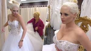 Daniela denise katzenberger (* 1. Daniela Katzenberger Platzt Der Traum Vom Perfekten Hochzeitskleid Tv Bild De