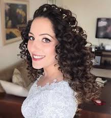It's accessible to abrasion and can be rocked by women of all beard types. 20 Soft And Sweet Wedding Hairstyles For Curly Hair 2021