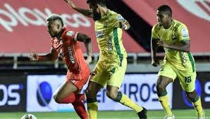 During that time period, américa made a habit of purchasing santa fe's best players for very low prices, and then using them to win championships. Ver Hoy Gratis America De Cali Vs Bucaramanga En Vivo Igualan 0 0 Por La Liga Betplay A Que Hora Juega America Hoy Win Sports Canal De Tv