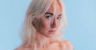 BEEHIVE CANDY: Helven