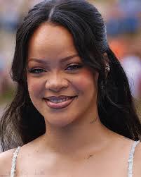 Did you miss me ❤️✌️✌️💐