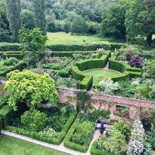 How Birds See The Hedge Rooms At Sissinghurst Castle Garden And Visitors Too From The Top Of The Ancient Tower Lots Castle Garden Garden Goals English Garden