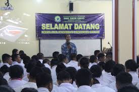 I nyoman kasta, m.pd.h., selaku kepala smk smsr ubud 2. Smk Ratna Wartha Ubud Smsr Ubud Informasi