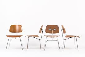 4 Chaises Vintage Charles Et Ray Eames Modele Dcm Edition Herman Miller 1960 Eames Chaise Vintage Chaise