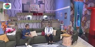 Hidup rukun dilakukan di rumah sekolah dan masyarakat. Manfaat Hidup Rukun Dalam Keluarga Dan Masyarakat Bagi Kehidupan Sehari Hari Merdeka Com