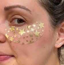 31 Pretty, Shiny Things To Spark Your Attention