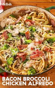 You Need To Make This Bacon Broccoli Chicken Alfredo Tonight Recipe Chicken Alfredo Recipes Chicken Alfredo Chicken Pasta Recipes