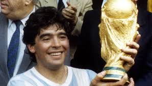 دييغو أرماندو مارادونا (تلفظ بالإسبانية: Ø¹Ø±ÙŠØ¶Ø© ÙÙŠ Ø§Ù„Ø£Ø±Ø¬Ù†ØªÙŠÙ† Ù„Ø·Ø¨Ø§Ø¹Ø© ØµÙˆØ±Ø© Ù…Ø§Ø±Ø§Ø¯ÙˆÙ†Ø§ Ø¹Ù„Ù‰ ÙˆØ±Ù‚Ø© Ù…Ø§Ù„ÙŠØ© Ù…Ù† ÙØ¦Ø© 10 Ø¢Ù„Ø§Ù Ø¨ÙŠØ³Ùˆ Rt Arabic