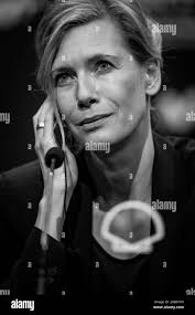 Ina weisse -Fotos und -Bildmaterial in hoher Auflösung