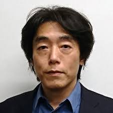 Aline Vick's Instagram, Twitter & Facebook