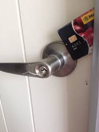 Membuka pintu yang terkunci dan kuncinya hilang. Governmentshit No Twitter Tak Boleh Ni You Kena Bukak Juga Tombol Pintu Tu Kalau Tak Nak Rosak Buka Pintu Hati Jela Kahkahkah