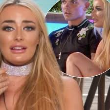 Casa amor 2021 is finally happening and this is what we know so far Love Island Chloe Crowhurst S Bruises Spark Concern Amongst Viewers Ok Magazine