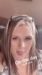 Heidi Moorhead's Instagram, Twitter & Facebook