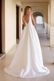 Maybe you would like to learn more about one of these? Brautmode Brautkleider Fur Siegburg Boho Oder Schlichte Eleganz