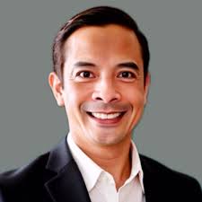 Finance Grad Laura Romine '17 Earned Her MBA from Harvard This Year. She  Shares Her Experience and How Cal State Fullerton Prepared Her