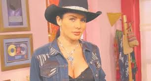 La actriz y modelo lady noriega es reconocida por ser señorita córdoba en 1991 y por su participación en la novela pasión de gavilanes entre otras producciones, las cuales hicieron que su reconocimiento creciera en la pantalla chica y que el público la reconociera por su talento para actuar. Pasion De Gavilanes Lady Noriega Se Hizo Retoques En La Cara