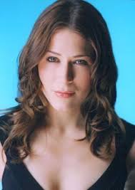 Kelly Lara's Instagram, Twitter & Facebook