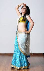 9 best samantha hot looks in saree. Samantha Half Saree Photoshoot Stills From Jabardasth Movie Samantha In Saree Saree Photoshoot Saree Navel