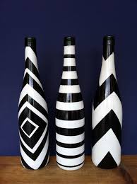 Black And White Pot Painting Ideas Hand Painted Wine Bottle Black And White Wine Bottle Art Glass Bottles Art Wine Bottle Diy