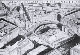 Der Alexanderplatz 1930 Mit Berolinahaus Im Rohbau Und Beginnenden Bauarbeiten Fur Das Alexanderhaus Rechts Dan Berlin Berlin Geschichte Berlin Alexanderplatz