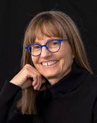 Elizabeth Keating Receives SSD Clock Award>