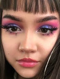 Pin van Rose Williams op Makeup looks and how toos!