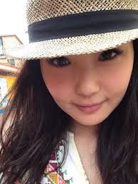 Helen To 杜如風- 小第的御用化妝師Jenny幫我化了一個非常年輕的妝！入賭場都要被人查身分證！哈哈！