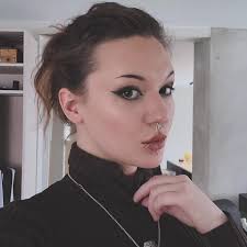 I never gave Volo's eye to anyone in my previous playthroughs but this time  I want to do things a bit differently (and look for anything I missed in my  past playthroughs),