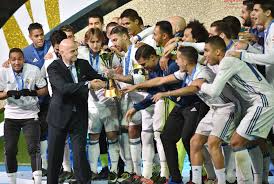 @daliokapi y yo nos fuimos a la final del mundial de clubes con visa y esto fue lo que paso. Confira Fotos Da Final Do Mundial De Clubes Conquistado Pelo Real Madrid Gazeta Esportiva