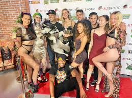 TW Pornstars - 1 pic. 😈Dixie Lynn🦋💦. Twitter. Networking is fun! Never  know who you going to meet 💕 Tag. 8:54 PM - 15 Aug 2021