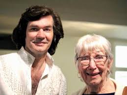 Life in Ocala Palms: Neil Diamond impersonator dazzles Ocala Palms audience 