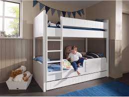 Un lit pratique et pas cher il existe un grand choix de lits superposés et vous pourrez en trouver le modèle qui vous convient, quel que soit le style de décoration que vous souhaitez donner à la chambre de vos enfants. Lit Superpose Lit Jumeaux Collection A Prix Calin So Nuit