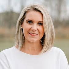 Balancing Motherhood and Business: The Power of Female Leadership!