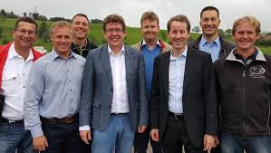 Explore @thomas_aeschi twitter profile and download videos and photos nationalrat @parlch, fraktionspräs. Thomas Aeschi Nationalrat Und Svp Schweiz Wahlkampfleiter ÙÙŠØ³Ø¨ÙˆÙƒ