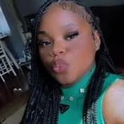 Elizabeth Dargan's Instagram, Twitter & Facebook