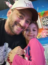 Leslie Edens's Instagram, Twitter & Facebook