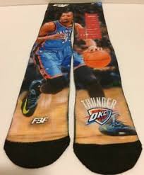 Kevin durant kam dabei die gesamte saison aufgrund seiner achillessehnenverletzung aus den nba finals 2019, nicht zum einsatz. For Bare Feet Originals Kevin Durant Nba Okc Thunder Socken Sz Grosse 10 13 Neu Ebay