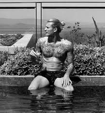Alman oyuncu sophia thomalla ile ilişkisi olduğu bilinen karius, mykonosta kimliği bilinmeyen bu. Futbol Internacional Sophia Thomalla And Loris Karius Marca English